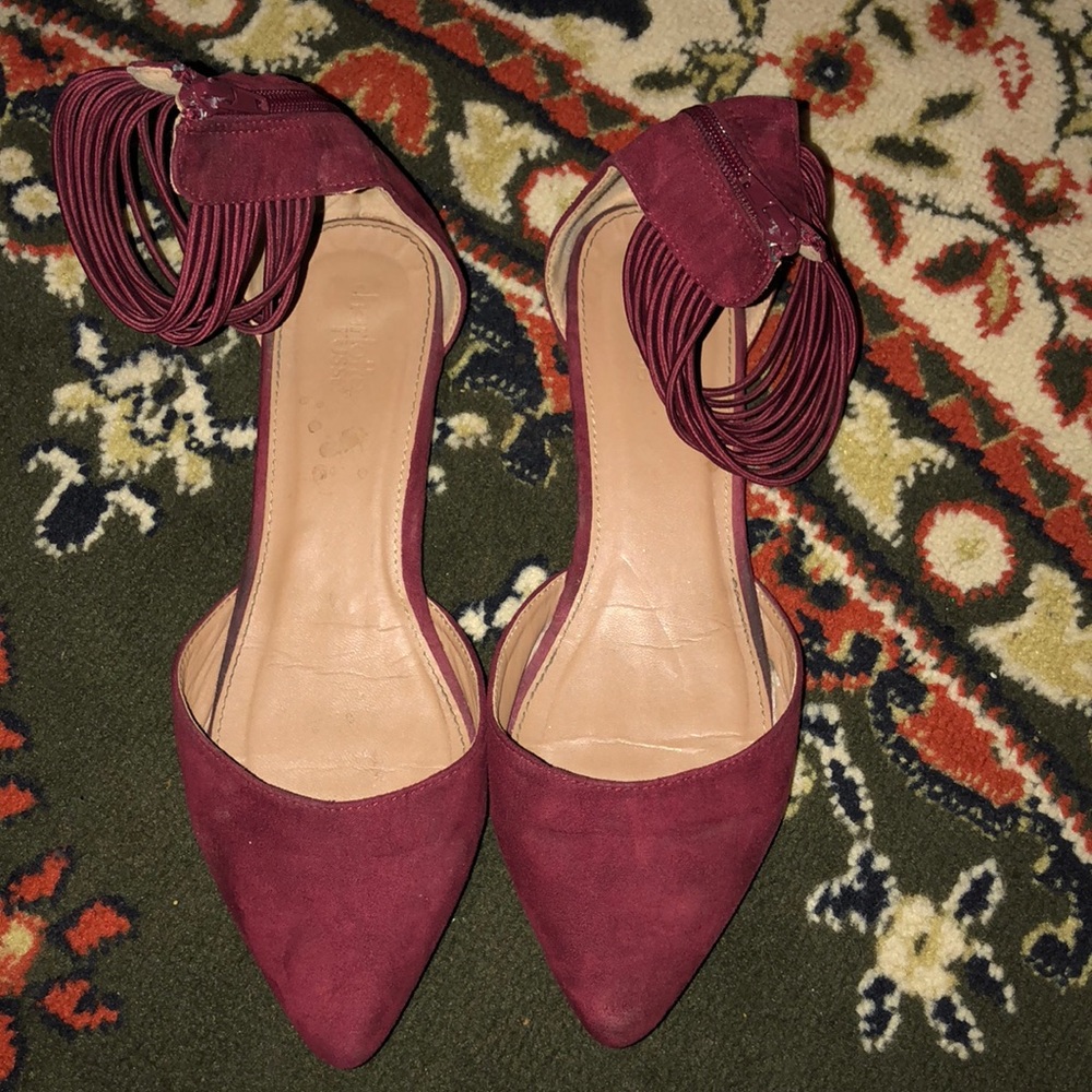 Pointed toe flats